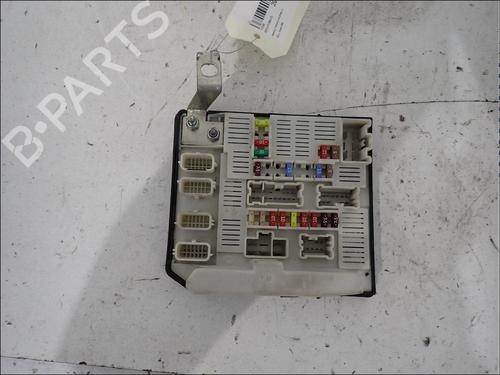 fuse-box-renault-scenic-ii-jm01_-2003-2004-2005-2006-2007-2008-2009-2010-34023235 main image