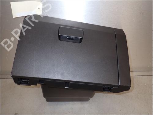 Used Glove box Glove box DACIA SANDERO III 1.0 TCe 90 (91 hp) 34013557 34013557