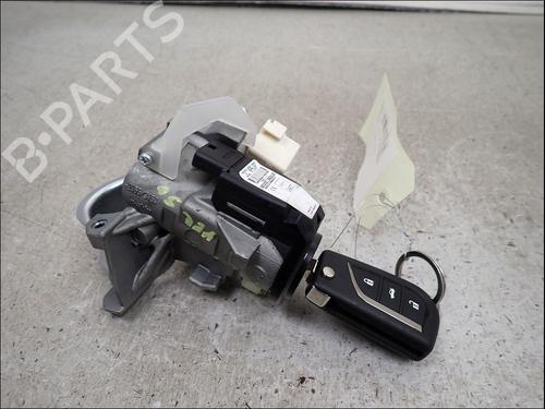 ignition-barrel-toyota-verso-_r2_-2009-2010-2011-2012-2013-2014-2015-2016-2017-2018-37281790 main image
