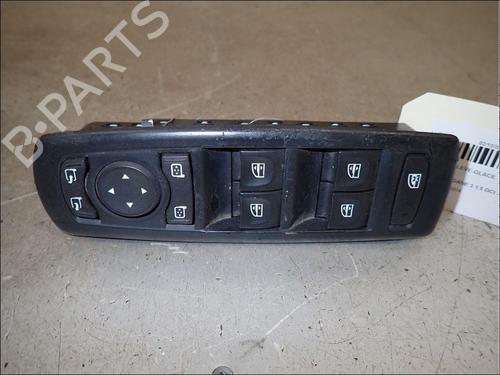 Used Left front window switch Left front window switch RENAULT MEGANE III Hatchback (BZ0/1_, B3_) 1.5 dCi (BZ09, BZ0D, BZ1W, BZ29, BZ14) (110 hp) 34029257 34029257