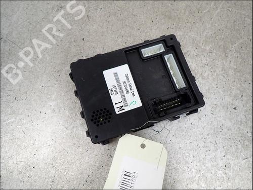 Used Fuse box Fuse box 37065607 37065607