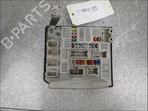 Used Fuse box Fuse box 37065606 37065606