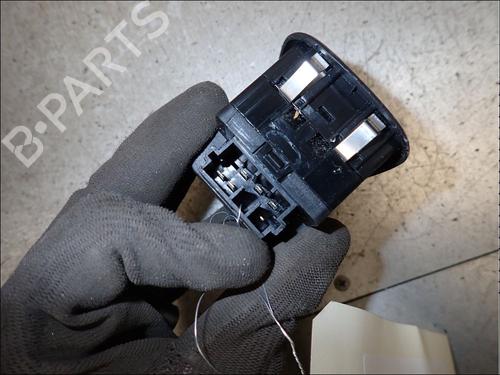 Left front window switch PEUGEOT 206 Hatchback (2A/C) 1.1 i | BP34020299I27 - Image 3