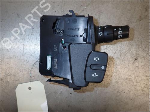 switch-renault-clio-iii-grandtour-kr01_-2007-34030138 main image