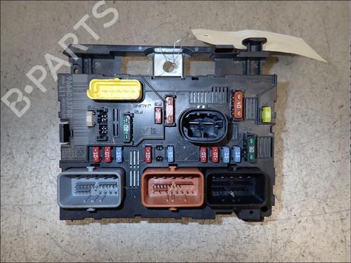fuse-box-peugeot-207-wa_-wc_-2006-2007-2008-2009-2010-2011-2012-2013-2014-2015-34012116 main image