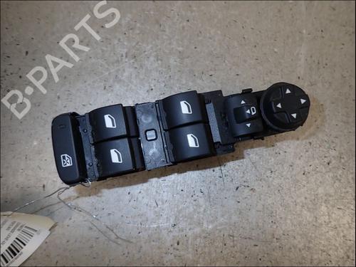 Used Left front window switch Left front window switch CITROËN C5 AIRCROSS (A_) 1.5 BlueHDi 130 (ACYHZJ, ACYHZR) (131 hp) 35807761 35807761