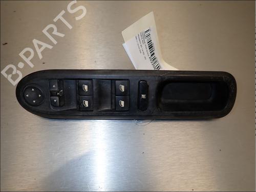 Used Left front window switch Left front window switch PEUGEOT 407 (6D_) 1.6 HDi 110 (6D9HZC, 6D9HYC) (109 hp) 34020642 34020642