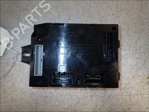 Used Fuse box Fuse box RENAULT CAPTUR I (J5_, H5_) 1.5 dCi 110 (110 hp) 34026084 34026084