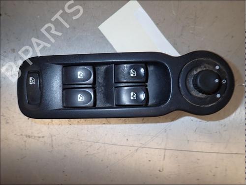 Used Left front window switch Left front window switch RENAULT MODUS / GRAND MODUS (F/JP0_) 1.2 16V (JP0W) (101 hp) 34030080 34030080