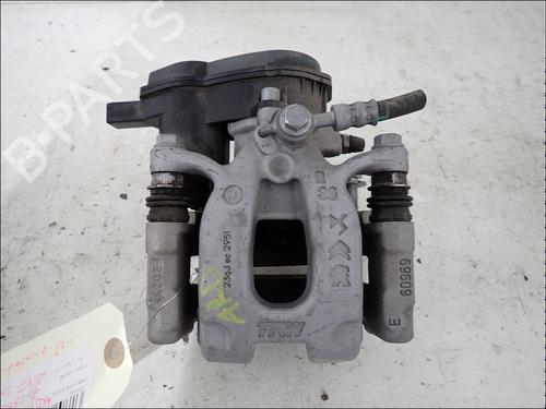 Used Right rear brake caliper Right rear brake caliper PEUGEOT 208 II (UB_, UP_, UW_, UJ_) 1.2 PureTech 100 (101 hp) 34017394 34017394