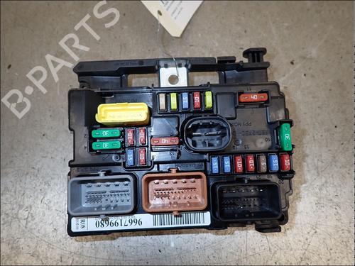 Used Fuse box Fuse box CITROËN C3 II (SC_) 1.4 HDi 70 (SC8HZC, SC8HR0, SC8HP4) (68 hp) 34018297 34018297