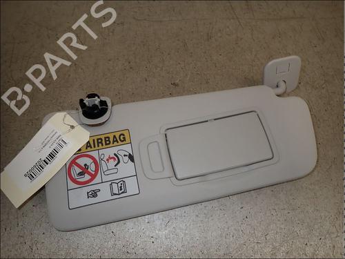 hjre-solskrm-renault-megane-iv-hatchback-b9amn_-2015-34036760 main image