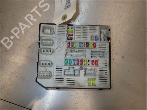 Used Fuse box Fuse box RENAULT MEGANE III Hatchback (BZ0/1_, B3_) 1.5 dCi (106 hp) 34021682 34021682