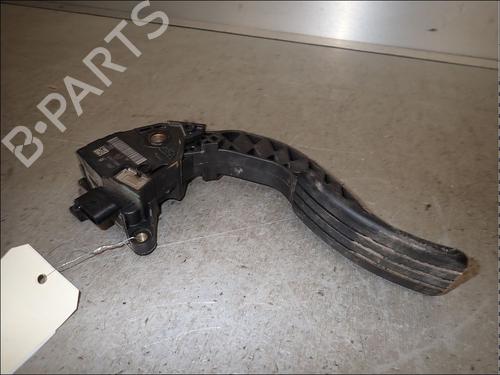 pedal-renault-trafic-iii-van-fg_-2014-34231810 main image