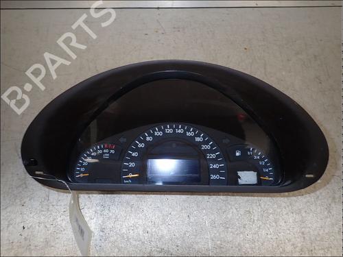 Used Instrument cluster Instrument cluster MERCEDES-BENZ C-CLASS (W203) C 200 Kompressor (203.045) (163 hp) 34013730 34013730