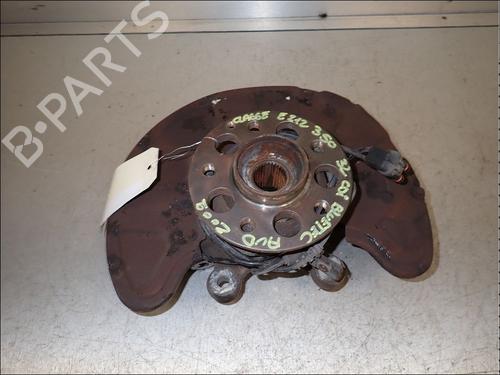 Used Right front steering knuckle Right front steering knuckle MERCEDES-BENZ E-CLASS (W212) E 350 CDI 4-matic (212.089) (231 hp) 34013925 34013925