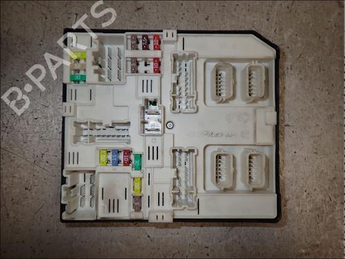 Used Fuse box Fuse box RENAULT MASTER III Van (FV) 2.3 dCi 145 FWD (FV0E, FV0F, FV0H, FV02, FV0M, FV0S,... (146 hp) 34025656 34025656