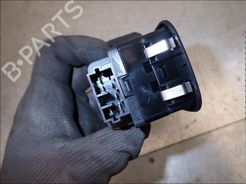 Left front window switch PEUGEOT 206 Hatchback (2A/C) 1.4 HDi eco 70 | BP34031759I27 - Image 3