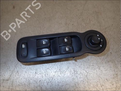 Used Left front window switch Left front window switch RENAULT MODUS / GRAND MODUS (F/JP0_) 1.5 dCi (FP0F, JP0F) (86 hp) 34032556 34032556