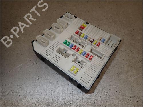 Used Fuse box Fuse box RENAULT MEGANE III Coupe (DZ0/1_) 1.9 dCi (DZ0N, DZ0J, DZ1J, DZ1K) (131 hp) 35893170 35893170