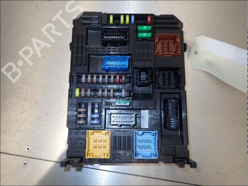 Used Fuse box Fuse box CITROËN C3 III (SX) 1.2 VTi 68 (68 hp) 34026734 34026734