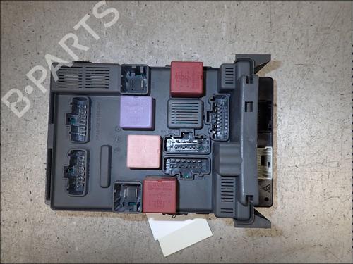 Used Fuse box Fuse box RENAULT LAGUNA II Grandtour (KG0/1_) 1.9 dCi (KG1V) (130 hp) 34011912 34011912
