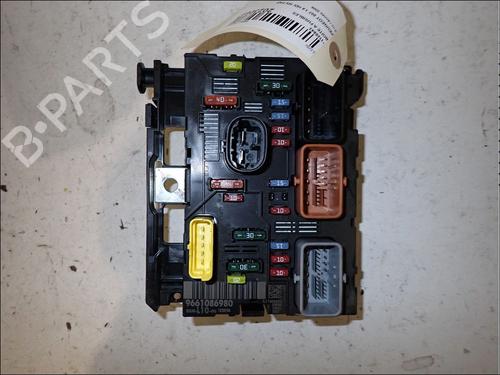 Used Fuse box Fuse box PEUGEOT 207 (WA_, WC_) 1.6 HDi (109 hp) 34024654 34024654