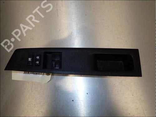 Used Left front window switch Left front window switch TOYOTA YARIS (_P13_) 1.4 D (NLP130_, NLP130) (90 hp) 34021082 34021082