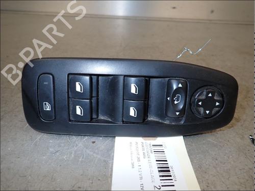 Used Left front window switch Left front window switch PEUGEOT 208 I (CA_, CC_) 1.2 PureTech 82 (82 hp) 34013512 34013512