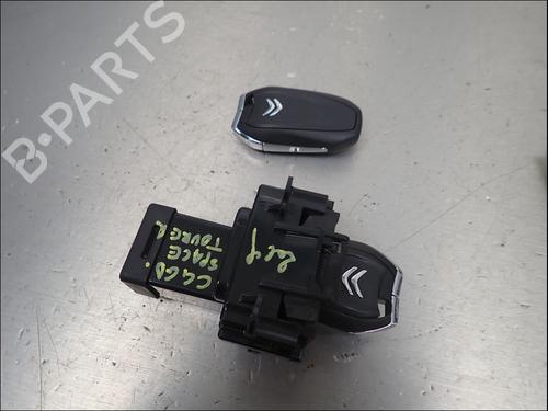 Used Card reader Card reader CITROËN GRAND C4 SPACETOURER (3A_, 3E_) 1.2 PureTech 130 (131 hp) 40068841 40068841