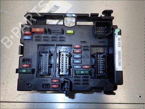 Used Fuse box Fuse box PEUGEOT 206 Hatchback (2A/C) 1.4 i (75 hp) 34019132 34019132