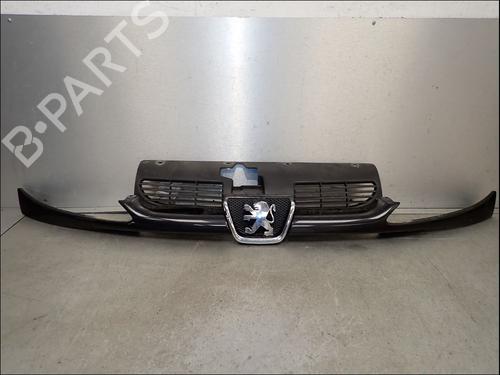 Used Grille Grille 38034762 38034762