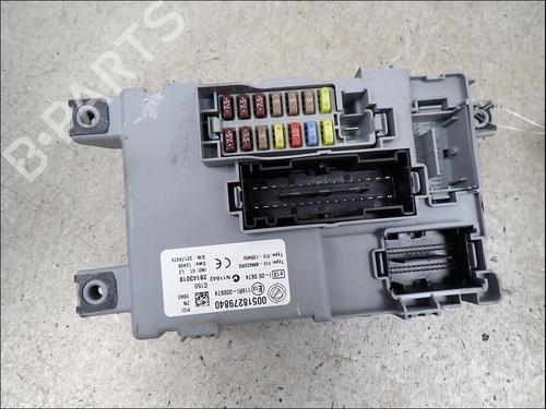 Used Fuse box Fuse box FIAT 500 (312_) 1.4 (312AXC1B, 312CXC1B) (100 hp) 36525137 36525137