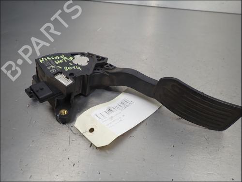 pedal-nissan-note-e12-2012-40491124 main image
