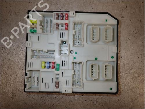 fuse-box-renault-master-iii-van-fv-2010-34030540 main image