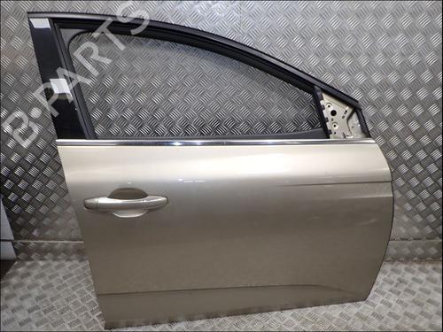 right-front-door-renault-megane-iv-hatchback-b9amn_-2015-35893227 main image