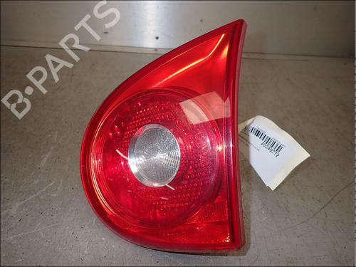 Feu de coffre droit Feu de coffre droit VW GOLF V (1K1) 1.9 TDI (90 hp) 34035813 34035813