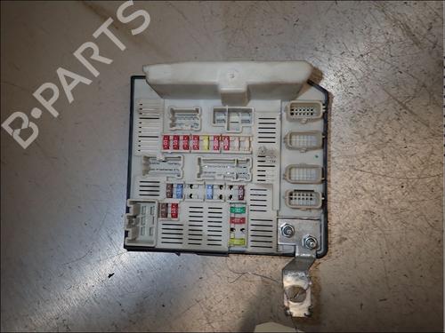 fuse-box-renault-scenic-ii-jm01_-2003-2004-2005-2006-2007-2008-2009-2010-34017348 main image