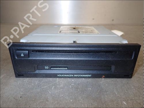 Used Radio Radio VW GOLF VII (5G1, BQ1, BE1, BE2) 1.6 TDI (105 hp) 34024049 34024049