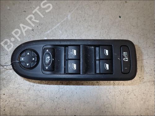 Used Left front window switch Left front window switch CITROËN C5 III Break (RW_) 2.0 HDi 140 (140 hp) 34033727 34033727