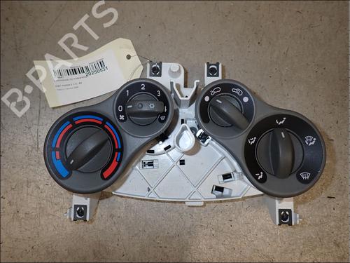 climate-control-fiat-panda-169_-2003-34024141 main image