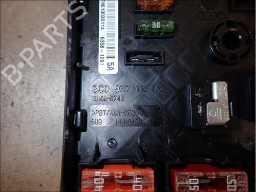 Fuse box VW TIGUAN (5N_) 2.0 TDI | BP34031297E1 - Image 2