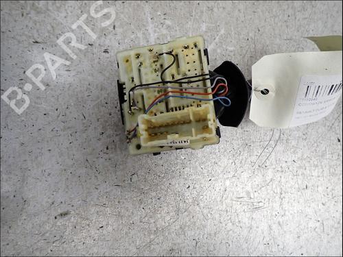 Switch RENAULT CLIO IV (BH_) 1.5 dCi 90 | BP37087403I30 - Image 4