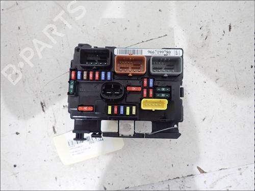 Used Fuse box Fuse box CITROËN C3 II (SC_) 1.4 HDi 70 (SC8HZC, SC8HR0, SC8HP4) (68 hp) 34031729 34031729
