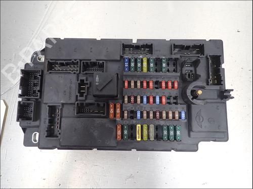 Used Fuse box Fuse box MINI MINI (R56) Cooper (120 hp) 40172447 40172447