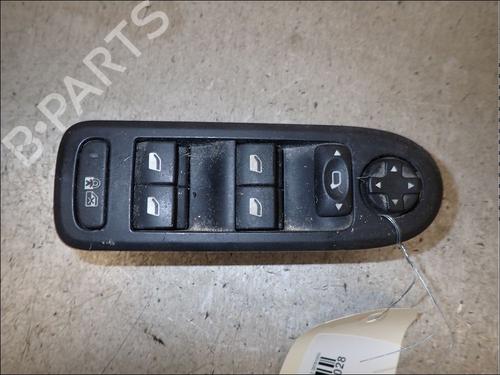 Used Left front window switch Left front window switch PEUGEOT 308 I (4A_, 4C_) 1.6 HDi (112 hp) 34035615 34035615