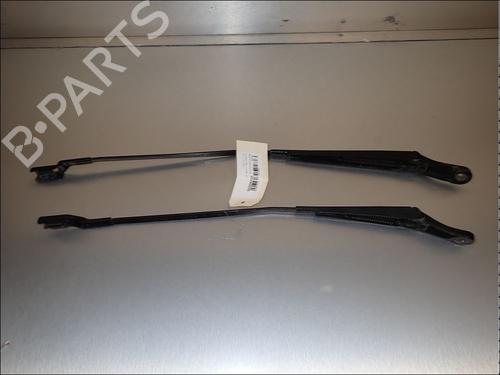 Used Front windshield wiper arm Front windshield wiper arm PEUGEOT 3008 I MPV (0U_) 1.6 HDi (112 hp) 34021572 34021572