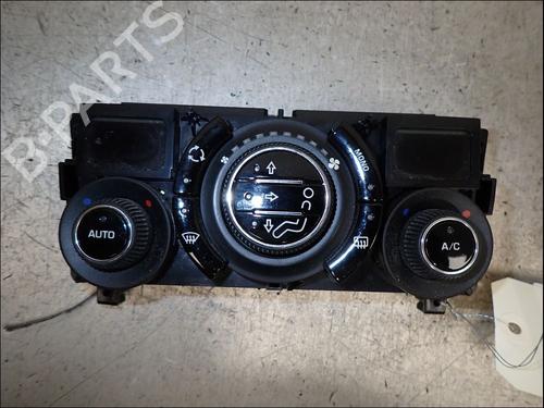 climate-control-citroen-c3-picasso-sh_-2008-35773305 main image