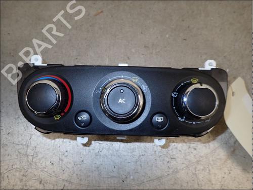 climate-control-renault-clio-iv-bh_-2012-2013-2014-2015-2016-2017-2018-2019-2020-2021-34027491 main image