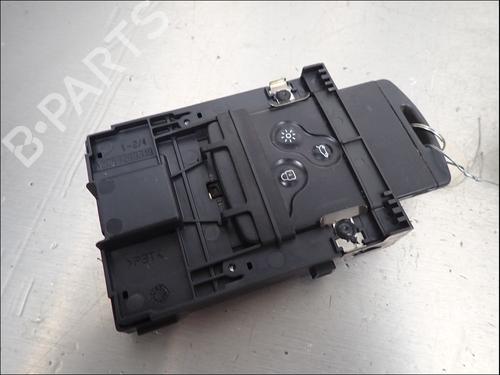 Used Card reader Card reader RENAULT MEGANE III Hatchback (BZ0/1_, B3_) 1.5 dCi (BZ0C) (90 hp) 39764860 39764860